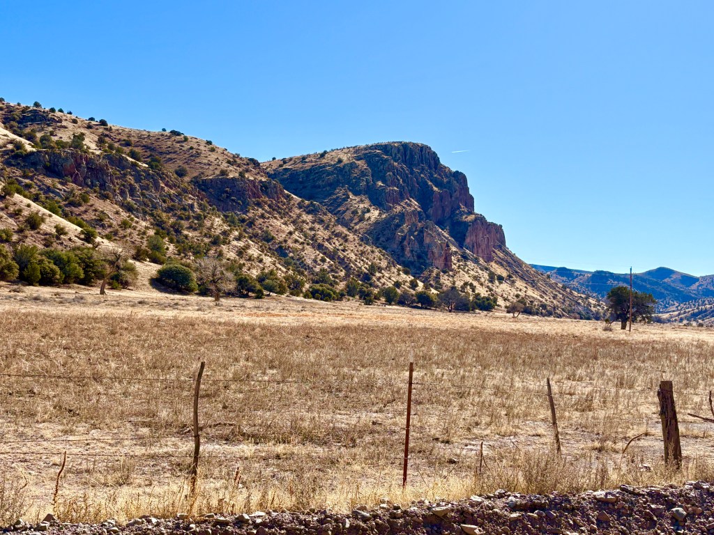 Knife Edge of the Black&nbsp;Range
